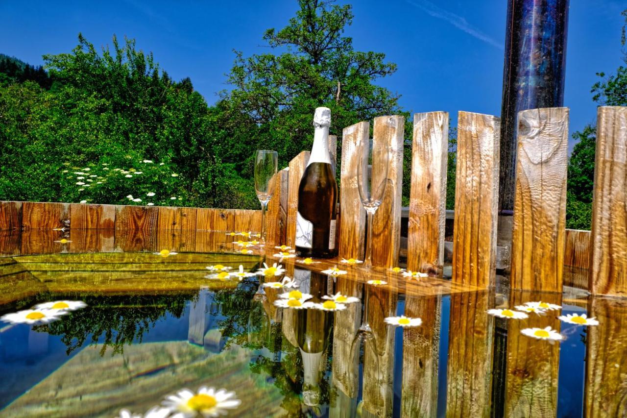 Glamping Brodej Hotel Vitanje Exterior photo